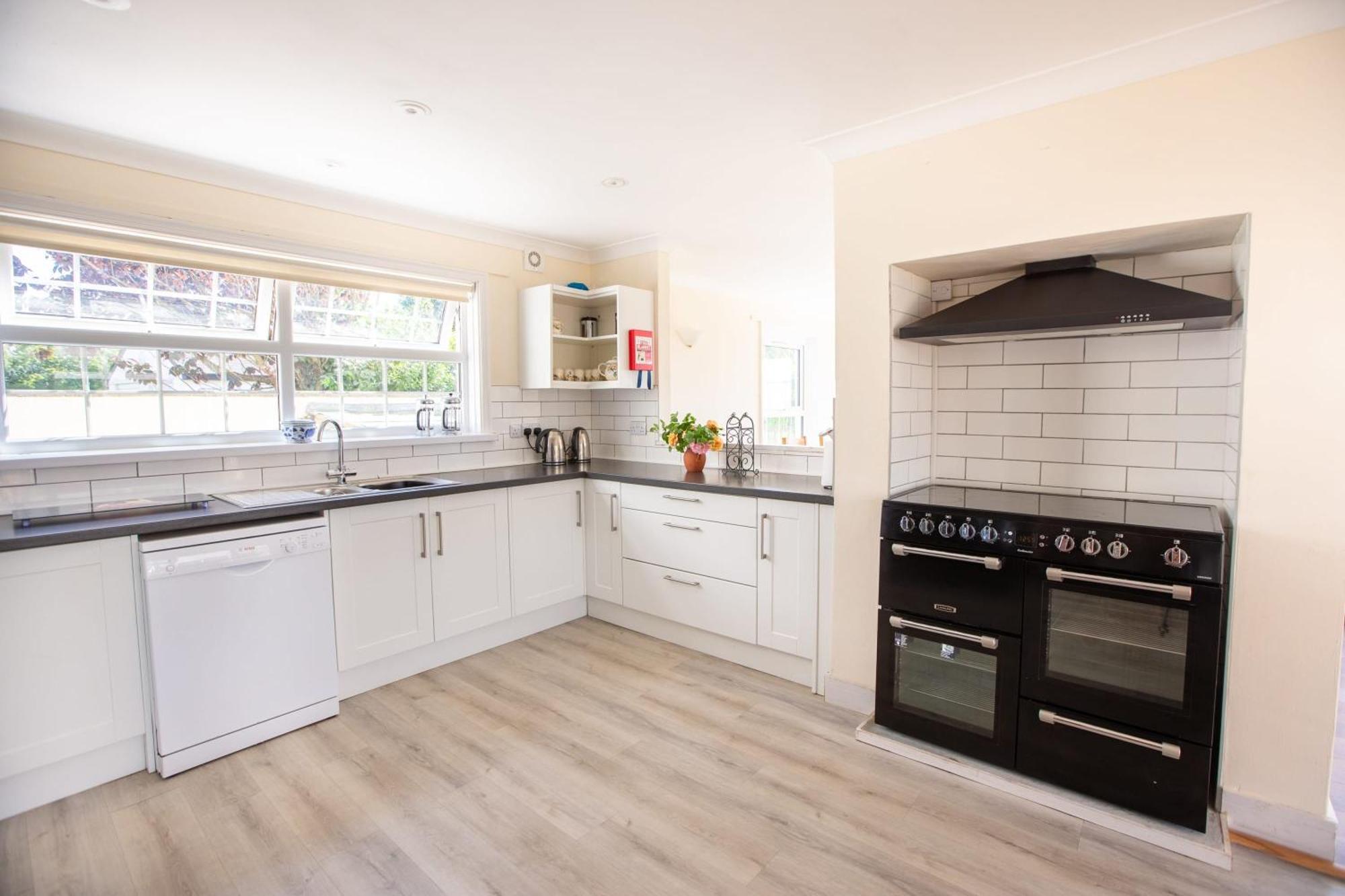 Stunning 6 Bedroom Cottage Near Cornish Coast Bude Exterior photo