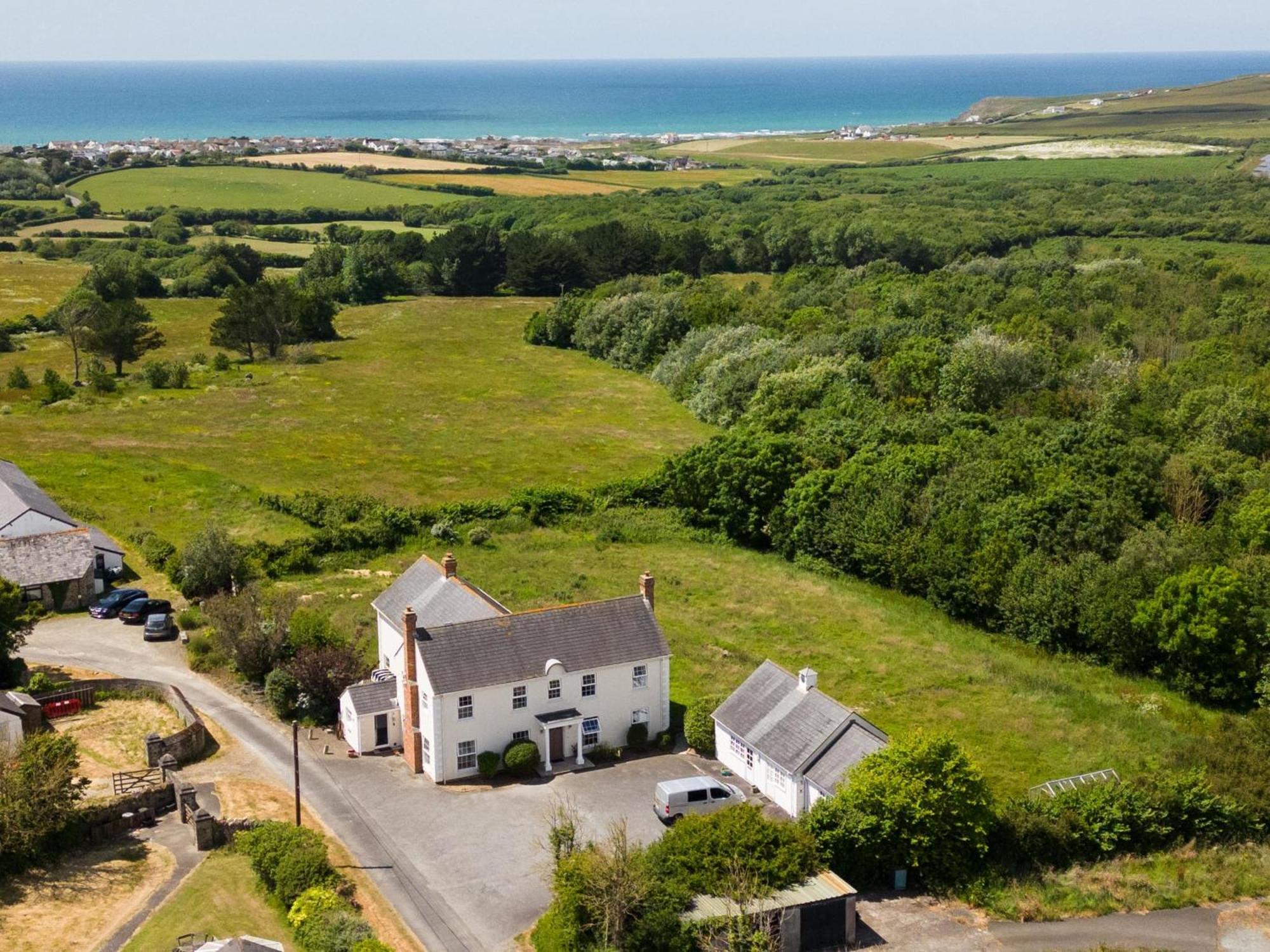 Stunning 6 Bedroom Cottage Near Cornish Coast Bude Exterior photo